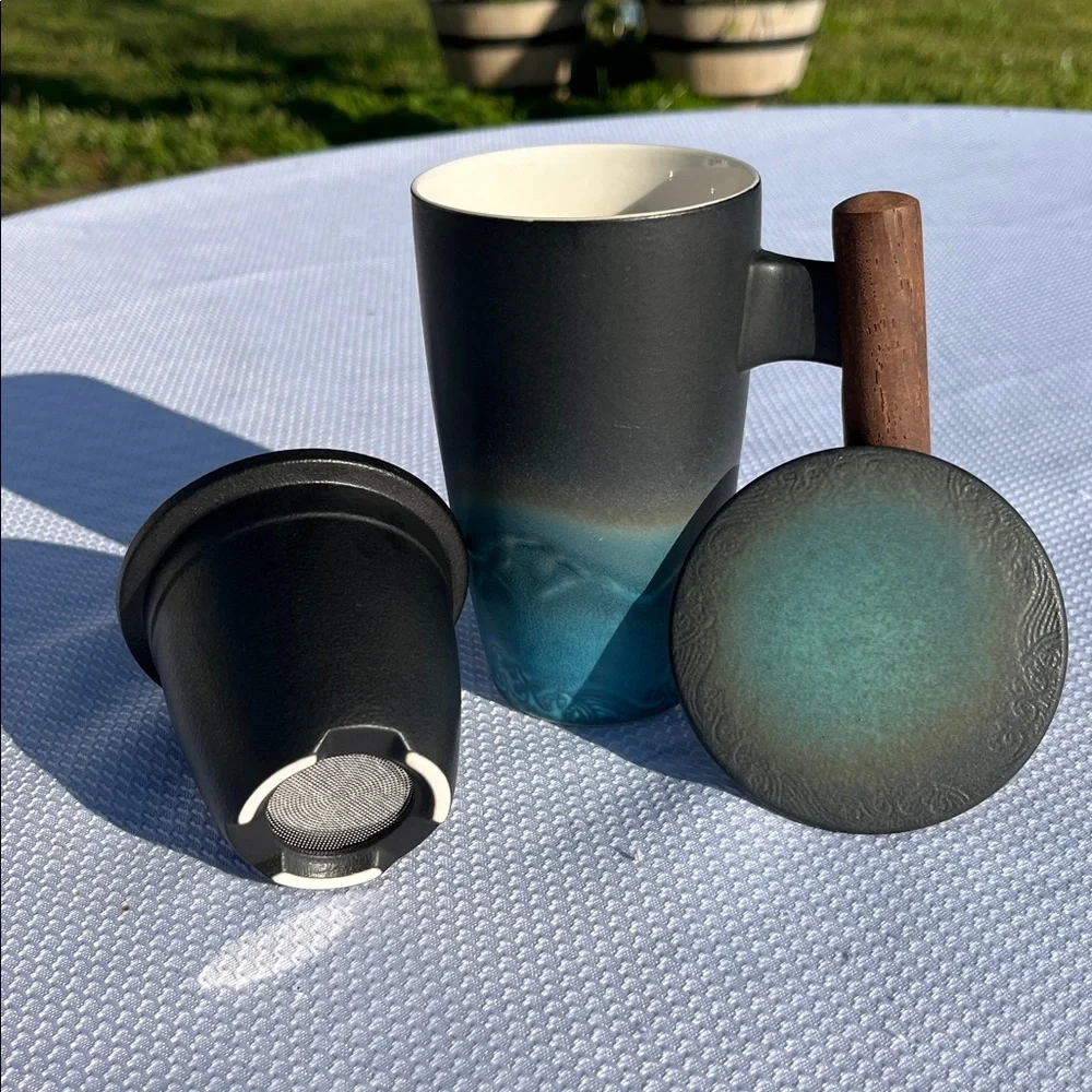 Ceramic tea mug and infuser, with lid. mountain landscape, wooden handle - Picture 4 of 9